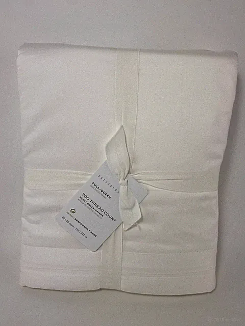 Pottery Barn 700 Thread Count Full/Queen White Duvet Cover NWT